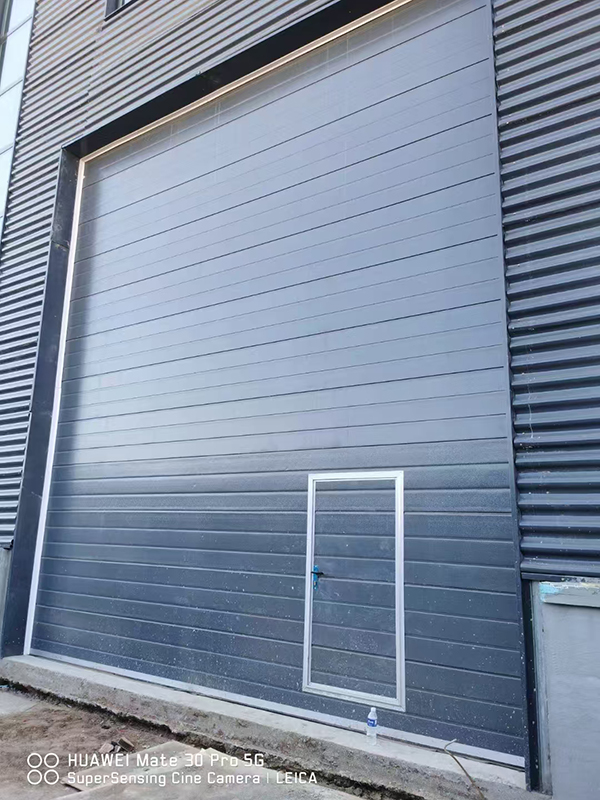 博尔塔拉车库门