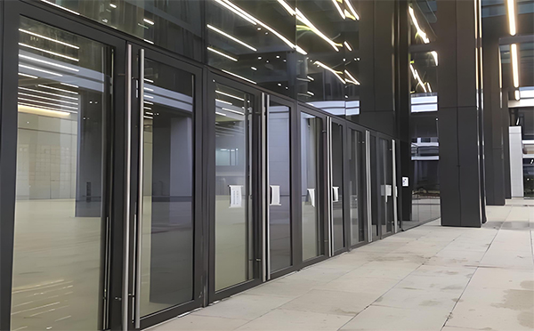 博尔塔拉玻璃地弹门 博尔塔拉玻璃地弹门