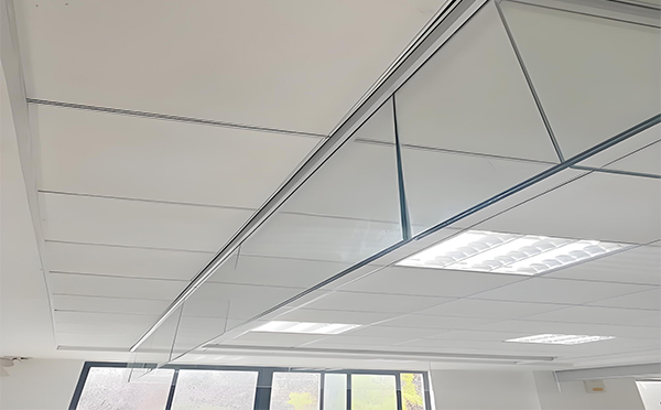 博尔塔拉玻璃挡烟垂壁