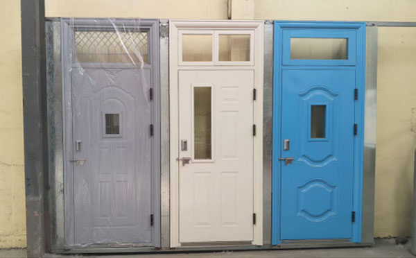 博尔塔拉学校教室门