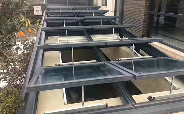 某轨道交通车辆维修车间博尔塔拉排烟窗应用